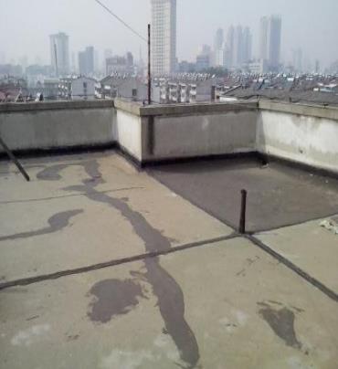阜平县漏水维修 楼顶漏水是什么原因，楼顶漏水维修方法是什么?