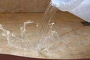 阜平县漏水维修 免砸砖防水材料该如何施工